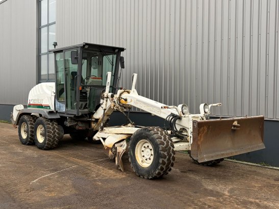 New Holland F106.6/A F106.6/A 2007 2 Motor graders image 112