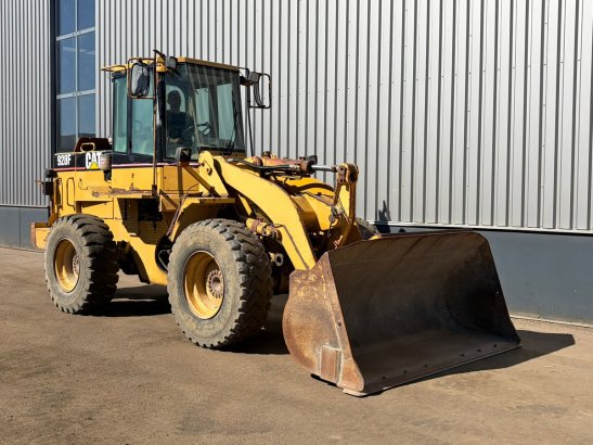 Caterpillar 928F 928F 1995 2 Wheel Loaders image 7