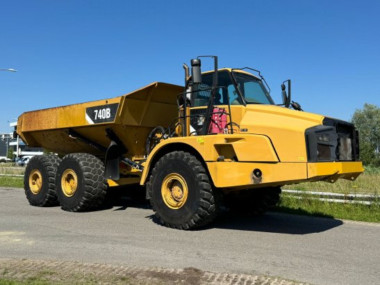 Caterpillar 740B 740B 2011 2 Articulated Dump Trucks image 7