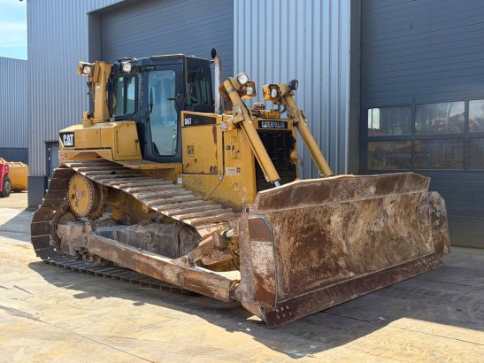 Caterpillar D6T LGP D6T LGP 2011 2 Dozers image 7