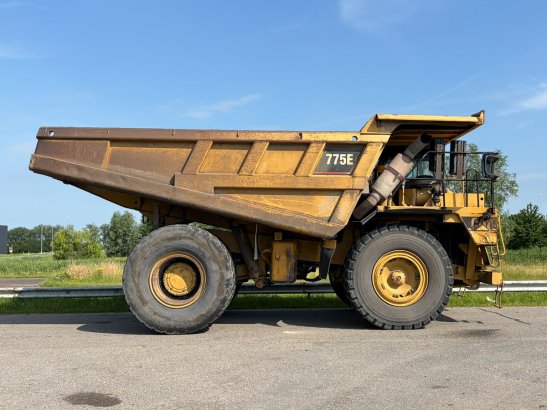 Caterpillar 775E 775E 2004 2 Dump Truck image 7