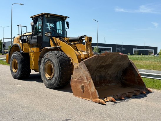Caterpillar 966M 966M 2014 2 Wheel Loaders image 7