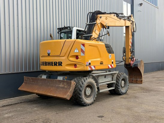 Liebherr A918 Compact Litronic A918 Compact Litronic 2016 2 Wheeled Excavators image 7