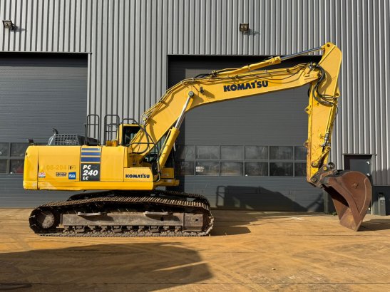Komatsu PC240LC-10 PC240LC-10 2015 2 Crawler Excavators image 55