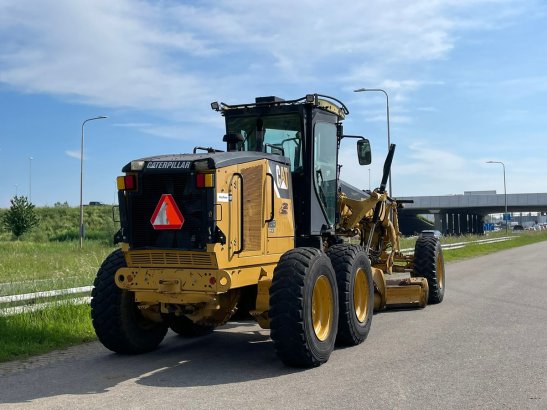 Caterpillar 12M (12G/12H/140M) 12M (12G/12H/140M) 2011 2 Motor graders image 7