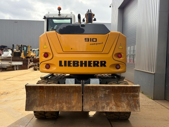 Liebherr A910 Compact A910 Compact 2018 2 Wheeled Excavators image 52