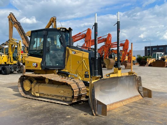 Caterpillar D2 LGP 12A | LEICA GPS D2 LGP 12A | LEICA GPS 2021 2 Dozers image 7