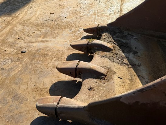 Caterpillar Caterpillar teeth Bucket 385 Caterpillar teeth Bucket 385 2 image 7