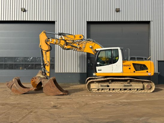 Liebherr R920LC 10028 2014 2 Crawler Excavators image 68