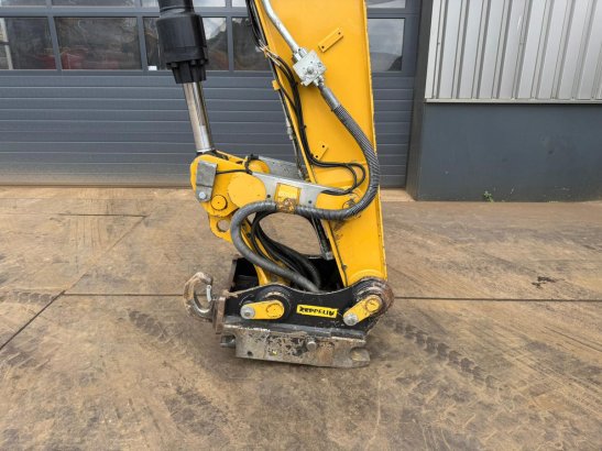 Caterpillar M320F M320F 2017 2 Wheeled Excavators image 8