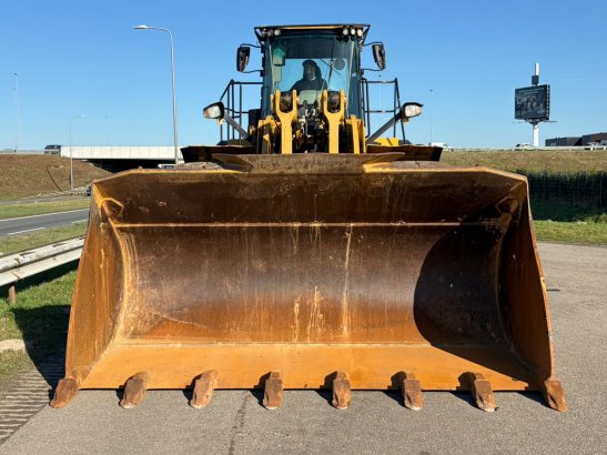 Caterpillar 982M 982M 2016 2 Wheel Loaders image 8