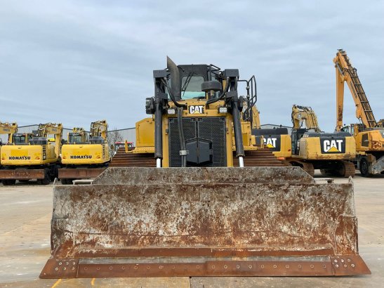 Caterpillar D6T LGP D6T LGP 2018 2 Dozers image 8
