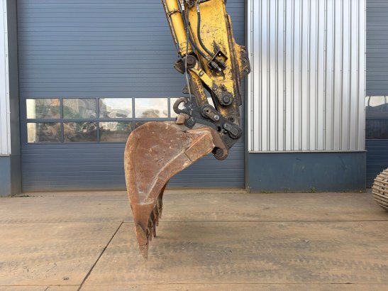 Komatsu PC360LC-10 PC360LC-10 2015 2 Crawler Excavators image 8