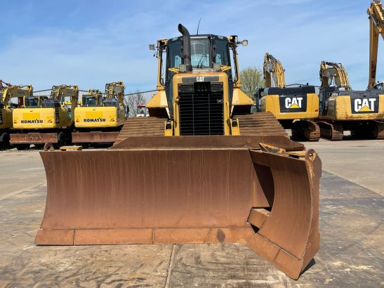 Caterpillar D6N LGP D6N LGP 2013 2 Dozers image 8