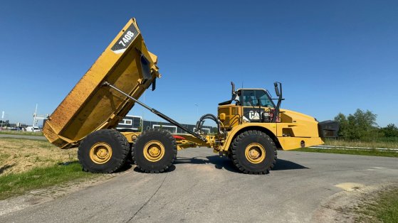 Caterpillar 740B 740B 2011 2 Articulated Dump Trucks image 8