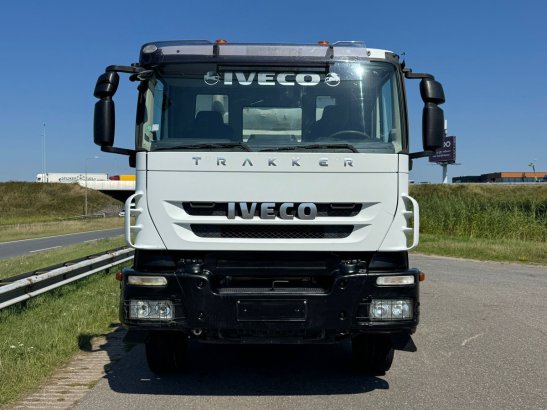 Iveco Trakker 410 6x4 Kipper Trakker 410 6x4 Kipper 2008 2 Tipper trucks image 68