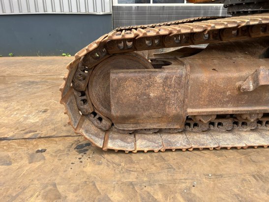 Case CX250C CX250C 2011 2 Crawler Excavators image 98
