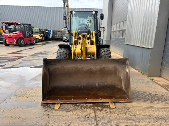 Caterpillar 908M 908M 2022 2 Wheel Loaders image 8