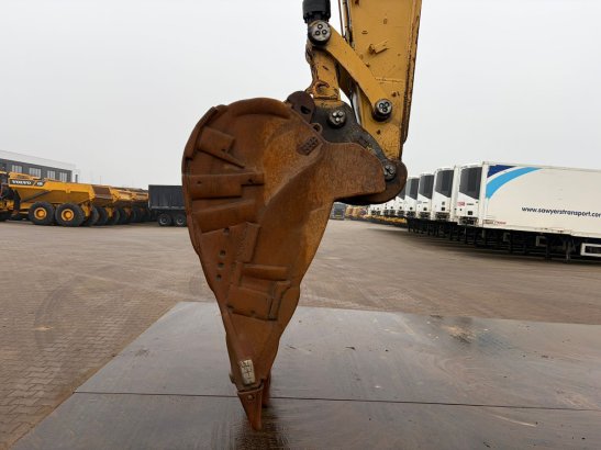 Caterpillar 352F 352F 2019 2 Crawler Excavators image 38