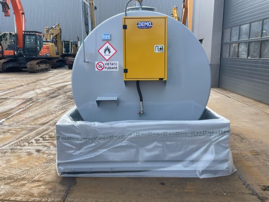 Emiliana Serbatoi TF9/50 9000Ltr fuel tank Emiliana Serbatoi TF9/50 9000Ltr fuel tank 2025 1 image 8