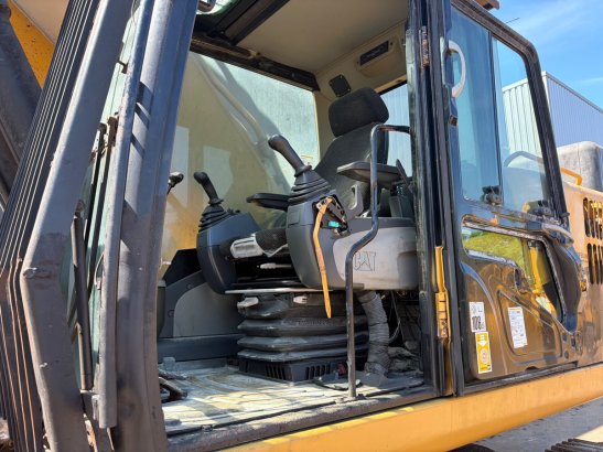 Caterpillar 345CL 345CL 2007 2 Crawler Excavators image 47