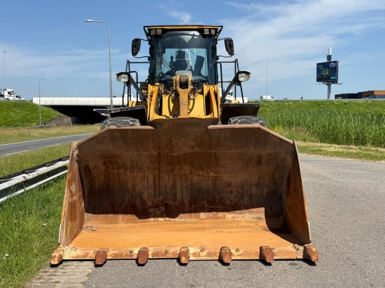 Caterpillar 966M 966M 2014 2 Wheel Loaders image 23