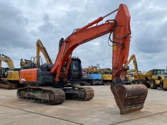 Hitachi ZX300LC-6 ZX300LC-6 2018 2 Crawler Excavators image 30