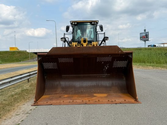 Caterpillar 966M XE 966M XE 2017 2 Wheel Loaders image 8