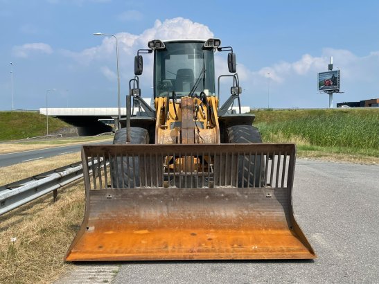 Liebherr L550 L550 2011 2 Wheel Loaders image 8