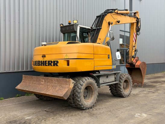 Liebherr A314 A314 2006 2 Wheeled Excavators image 46