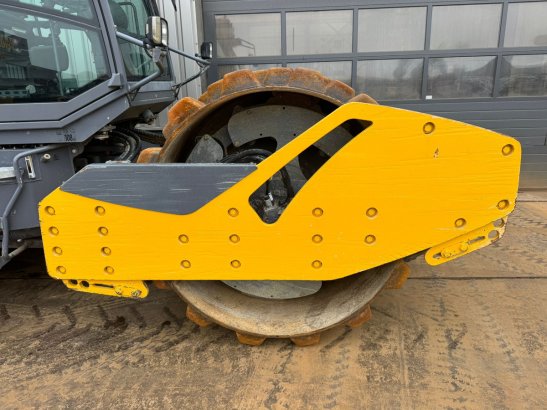 Hamm H13i Padfoot compactor 10204 2016 2 image 83