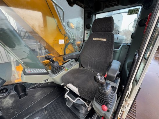 Liebherr R926 LC R926 LC 2018 2 Crawler Excavators image 68