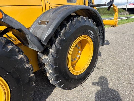 Caterpillar 140 AWD 15A CE / TUV / EPA Trimble prepared 483 2022 2 Motor graders image 8