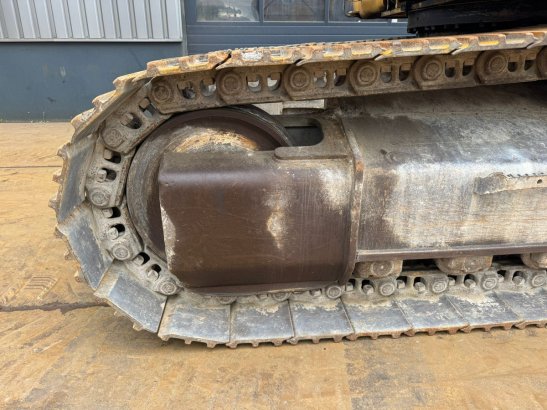 Caterpillar 336D 336D 2011 2 Crawler Excavators image 9