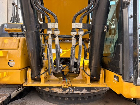 Caterpillar 336 07B 44 2020 2 Crawler Excavators image 9