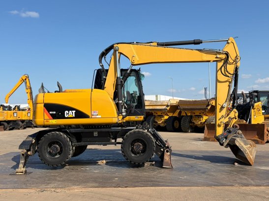 Caterpillar M313D VA - Outriggers + Blade M313D VA - Outriggers + Blade 2012 2 Wheeled Excavators image 9