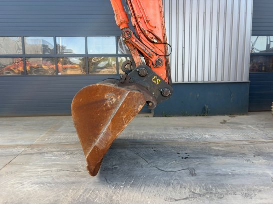 Hitachi ZX300-6 ZX300-6 2018 2 Crawler Excavators image 9