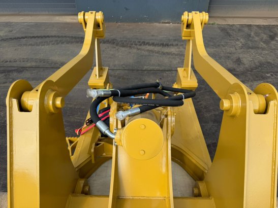Caterpillar D6 New Gen Ripper with 1 Cylinder D6 New Gen Ripper with 1 Cylinder 2026 1 image 18