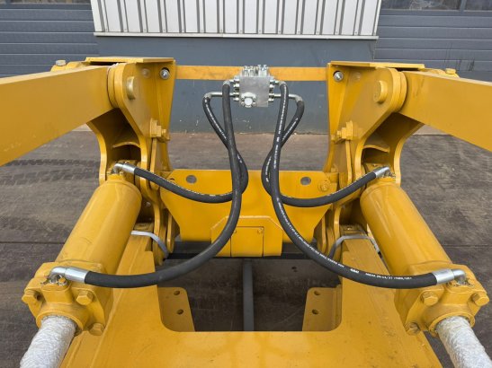 Caterpillar D7R D7H 2 Cylinders Ripper (casting shanks) D7R D7H 2 Cylinders Ripper (casting shanks) 2025 1 image 18