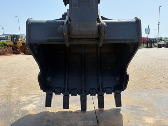 Hyundai R215L R215L 2026 1 Crawler Excavators image 9
