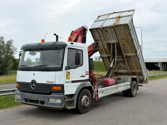 MercedesBenz 1523 MercedesBenz 1523 2003 2 Tipper trucks image 9