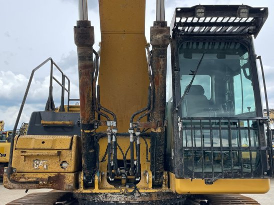 Caterpillar 336 GC 07A - CE Certified 44 2019 2 Crawler Excavators image 9