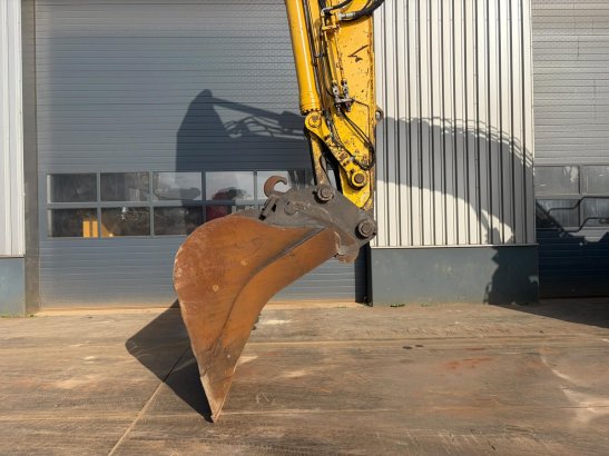 Komatsu PC490LCD-11 PC490LCD-11 2019 2 Crawler Excavators image 9