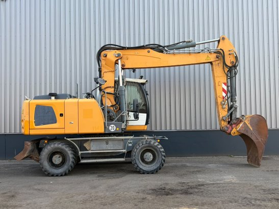 Liebherr A920 Litronic 10279 2013 2 Wheeled Excavators image 9