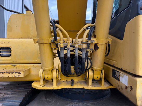 Komatsu PC180LC-7K PC180LC-7K 2004 2 Crawler Excavators image 24