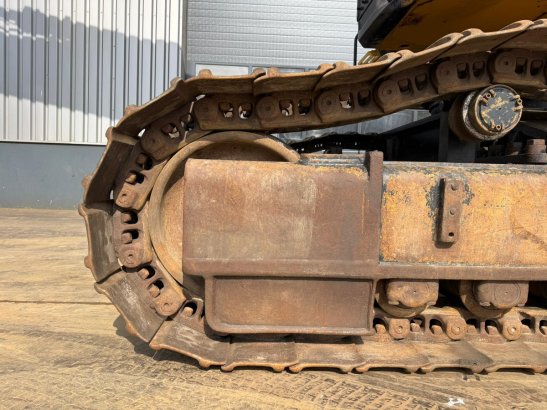 Caterpillar 352F 352F 2018 2 Crawler Excavators image 39