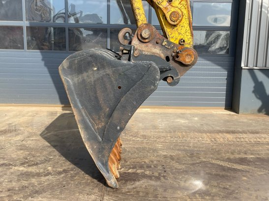 Komatsu PC360LC-10 PC360LC-10 2015 2 Crawler Excavators image 9