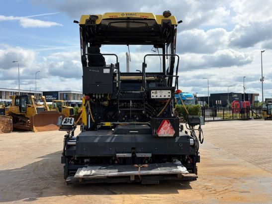 Bomag BF600P-2 incl. 2 x 75 cm extensions BF600P-2 incl. 2 x 75 cm extensions 2015 2 Asphalt pavers image 9