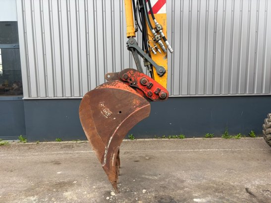 Liebherr A314 A314 2006 2 Wheeled Excavators image 62