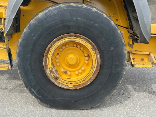 Volvo L110H 10286 2015 2 Wheel Loaders image 9